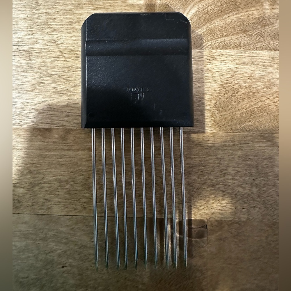 The Pampered Chef Handheld Perfect Slice Onion and Tomato Slicer (Used Once)